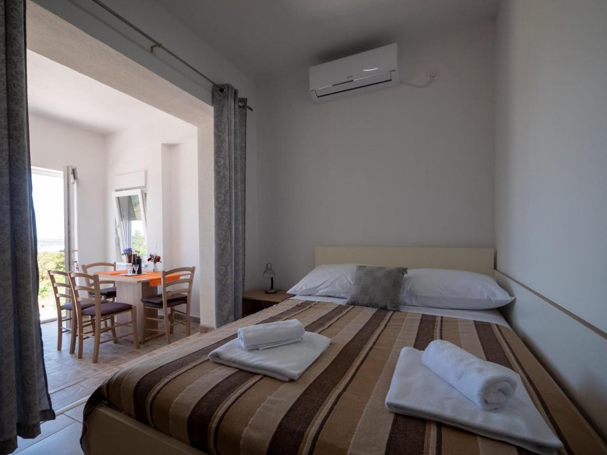 Apartments Tri Mora Ražanac Екстериор снимка
