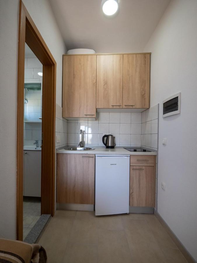 Apartments Tri Mora Ražanac Екстериор снимка