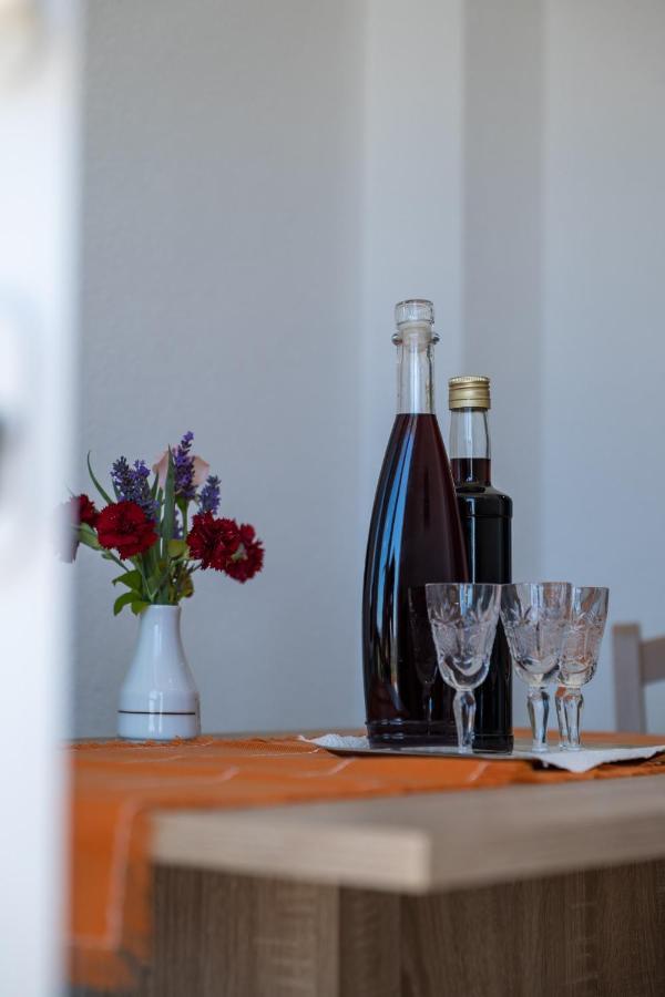 Apartments Tri Mora Ražanac Екстериор снимка