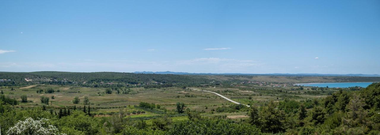 Apartments Tri Mora Ražanac Екстериор снимка